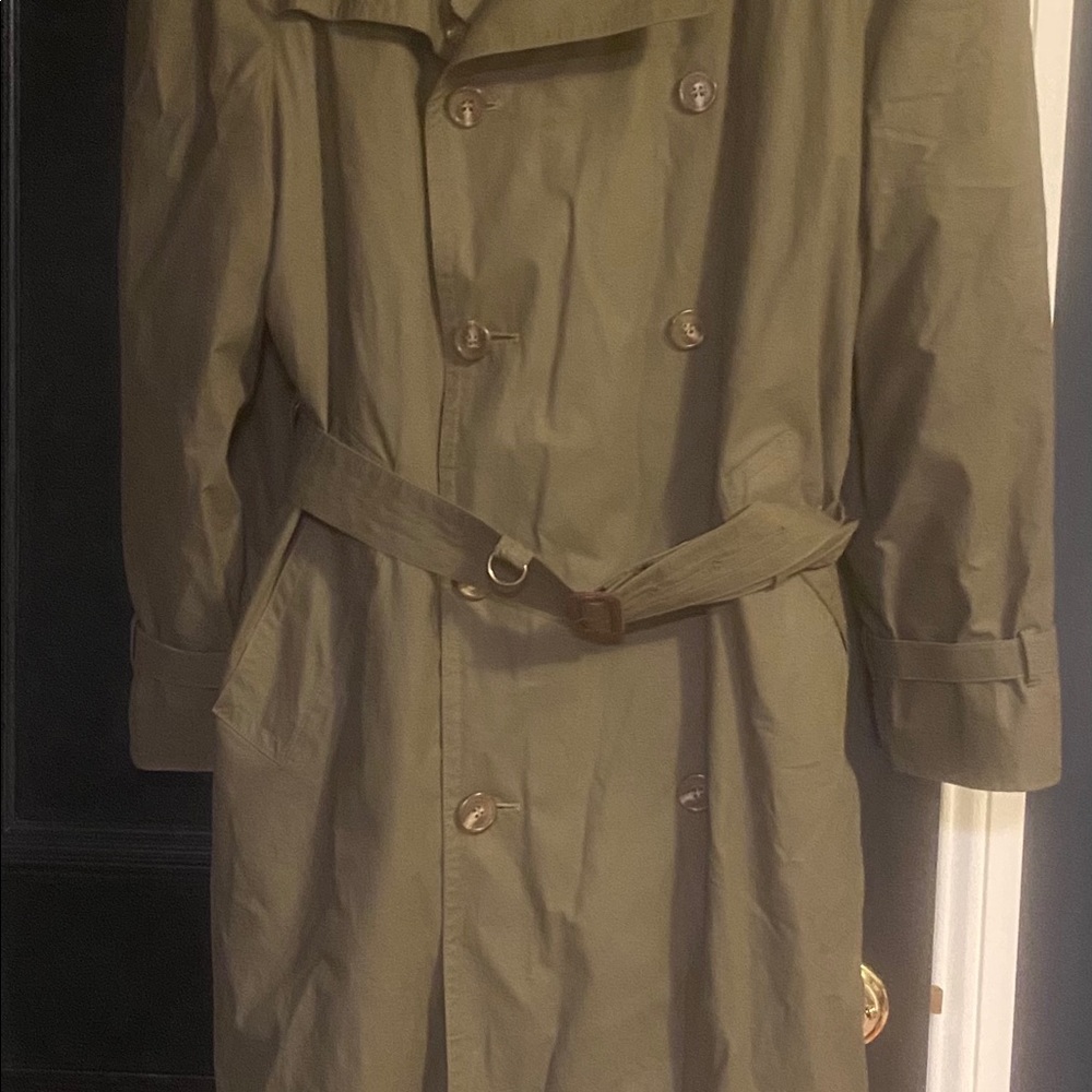 Men’s Brooks Brothers trench coat L